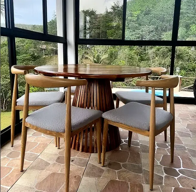 Elegant breakfast bar for indoor or terrace