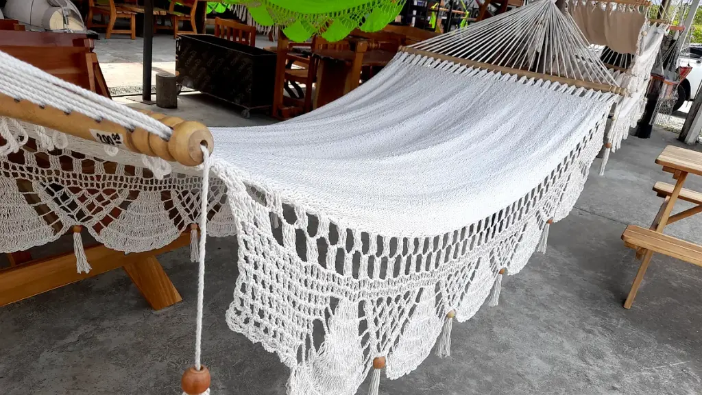 White double thread hammock